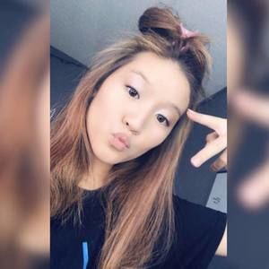 Meet your Posher, Mya